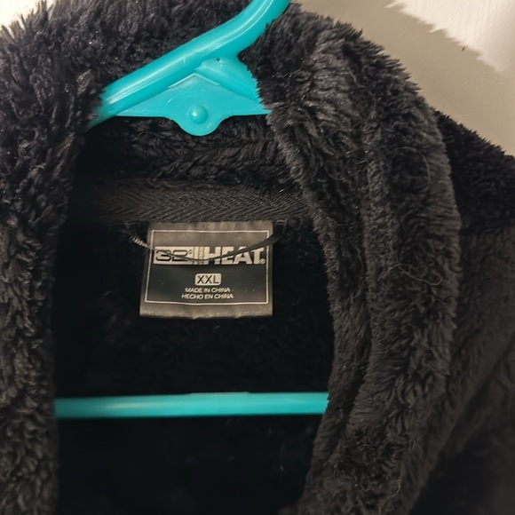 Women’s Almost new soft and fluffy fleece jacket - Picture 2 of 3